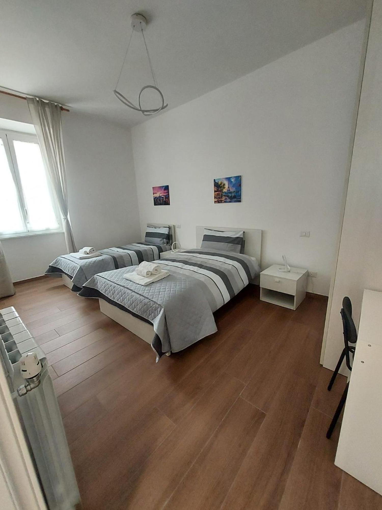 Carol House Piazza Bologna Apartment *
